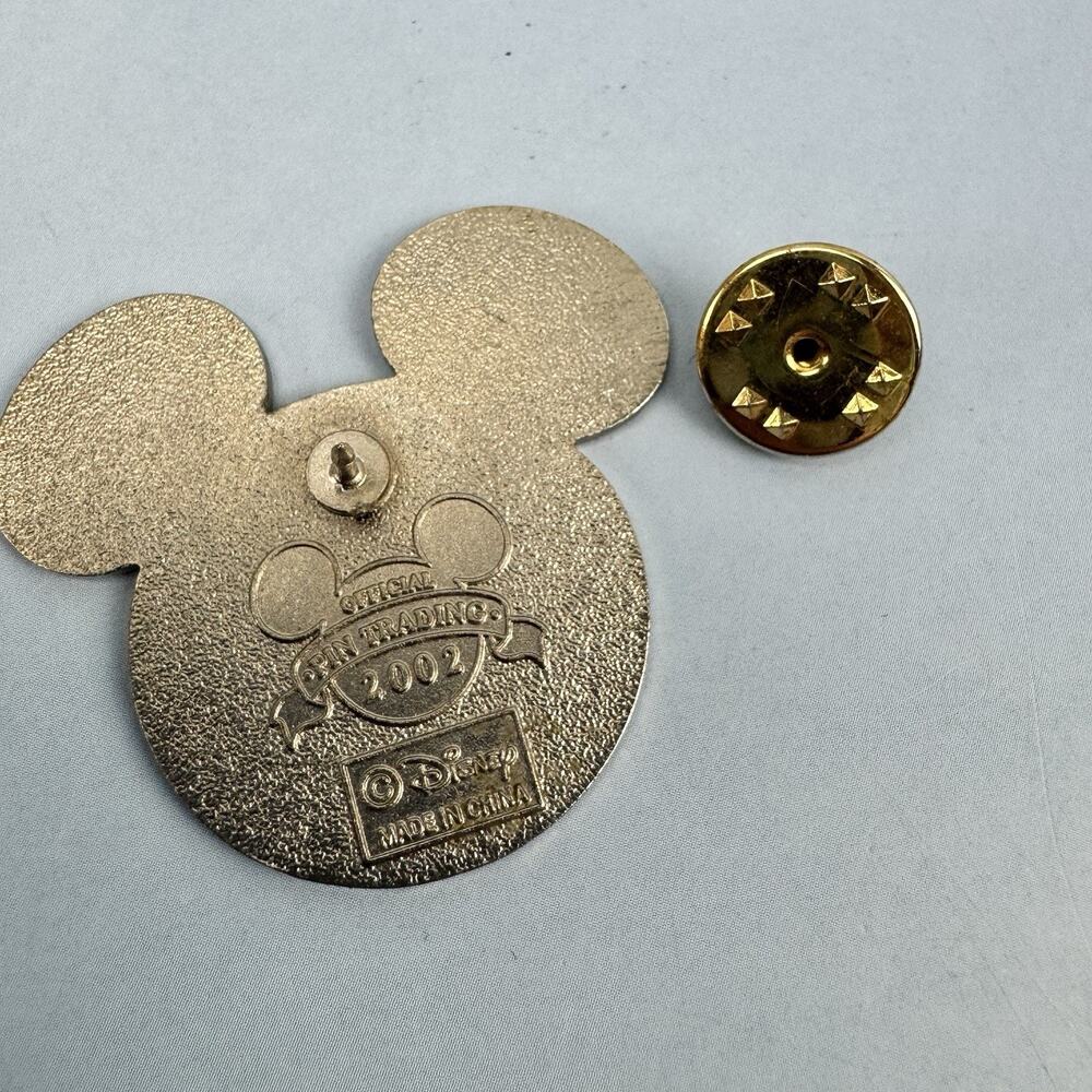 DISNEY Trading Pin Mickey Mouse Icon American Flag 2002 Stars Stripes Red Blue - Picture 8 of 9
